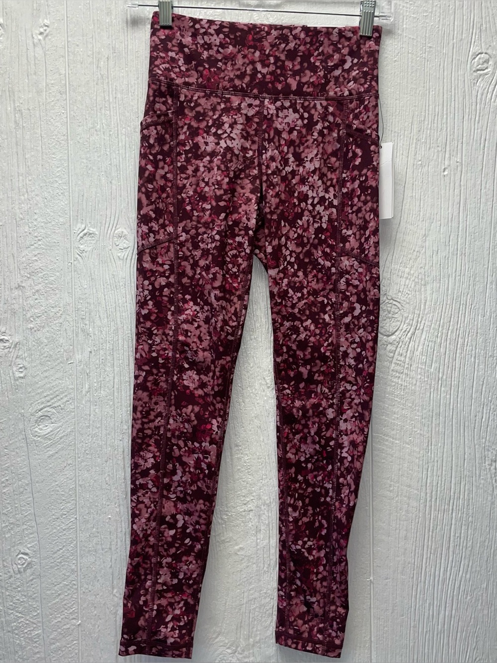 Women’s DKNY Burgundy Pink Floral Print Leggings! Brand New With Tags!